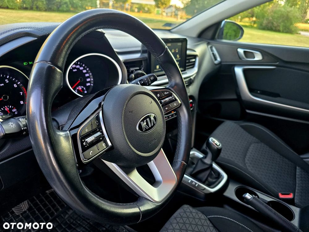Kia Ceed 1.4 L - 18