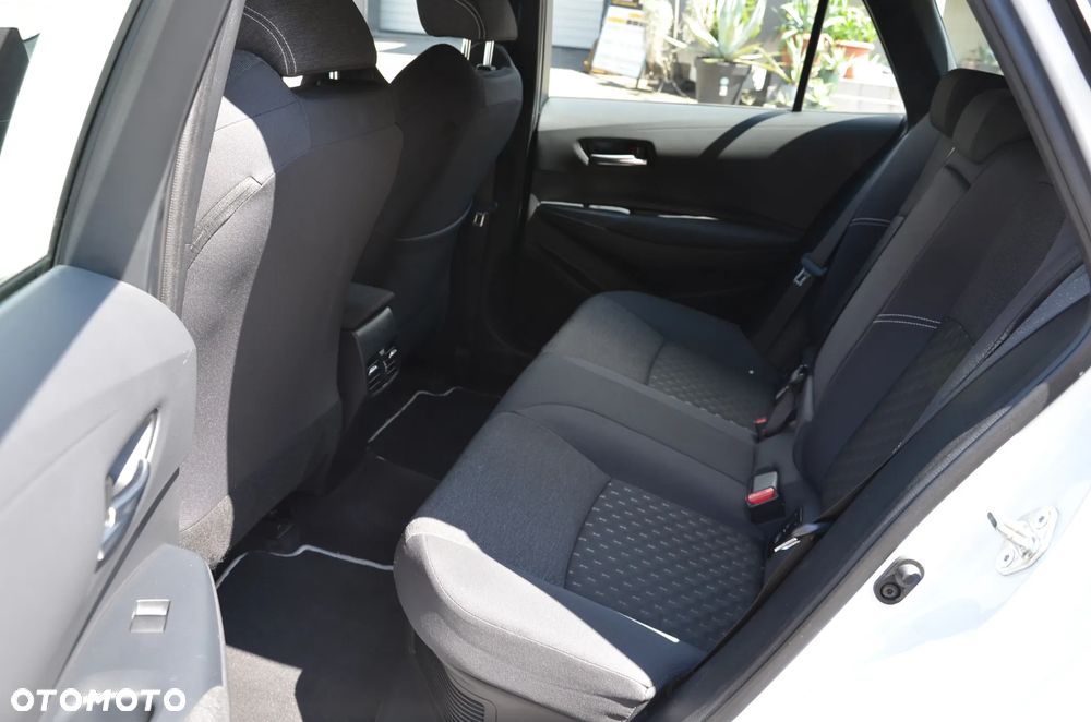 Toyota Corolla 1.8 Hybrid Executive - 8