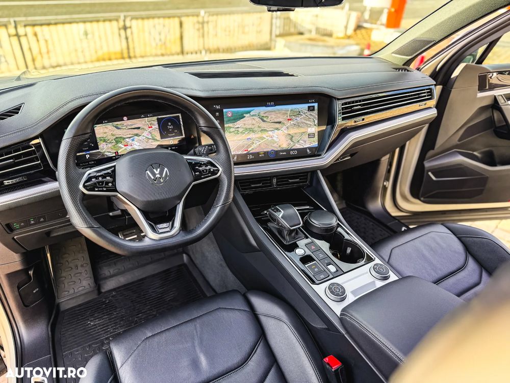 Volkswagen Touareg V6 TDI 4MOTION R-Line - 23