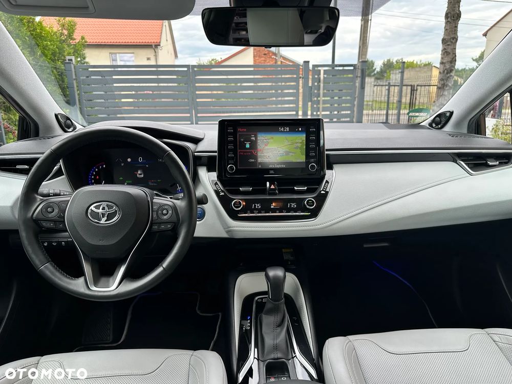 Toyota Corolla 2.0 Hybrid Executive - 13