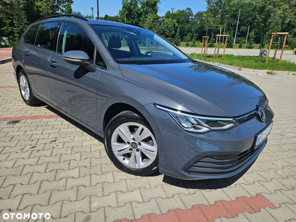 Volkswagen Golf - 8