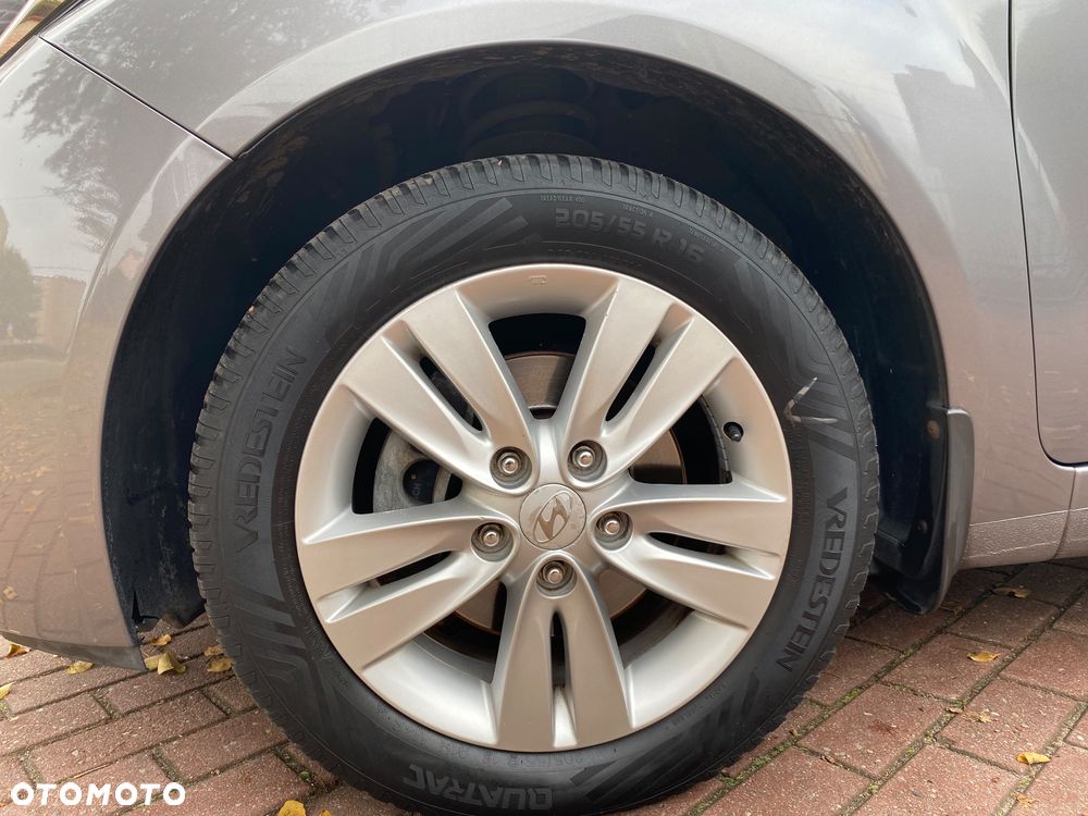 Hyundai ix20 1.6 Premium blue - 16