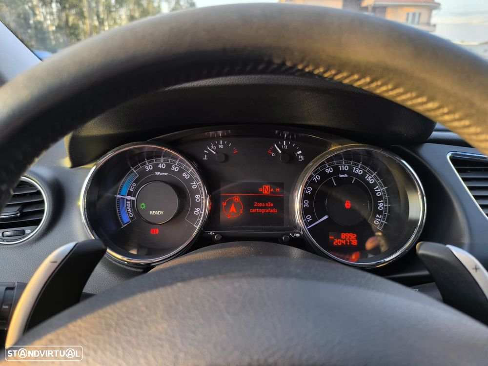 Peugeot 3008 2.0 HDi Hybrid4 - 42