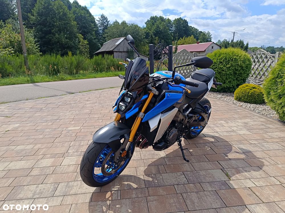 Suzuki GSX 1000 - 3