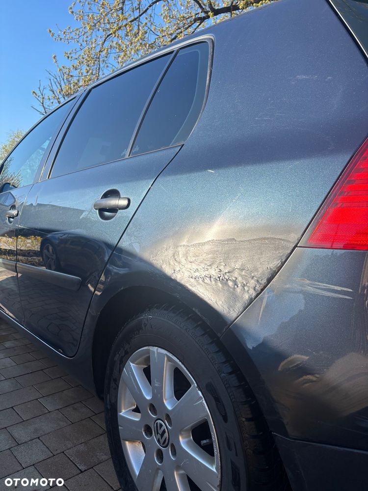 Volkswagen Golf 1.6 FSI Trendline - 12