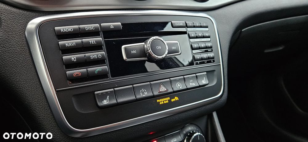 Mercedes-Benz GLA - 28