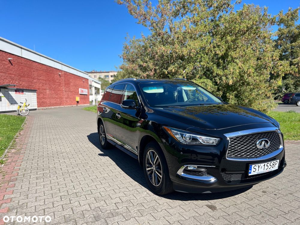 Infiniti Q60 - 18