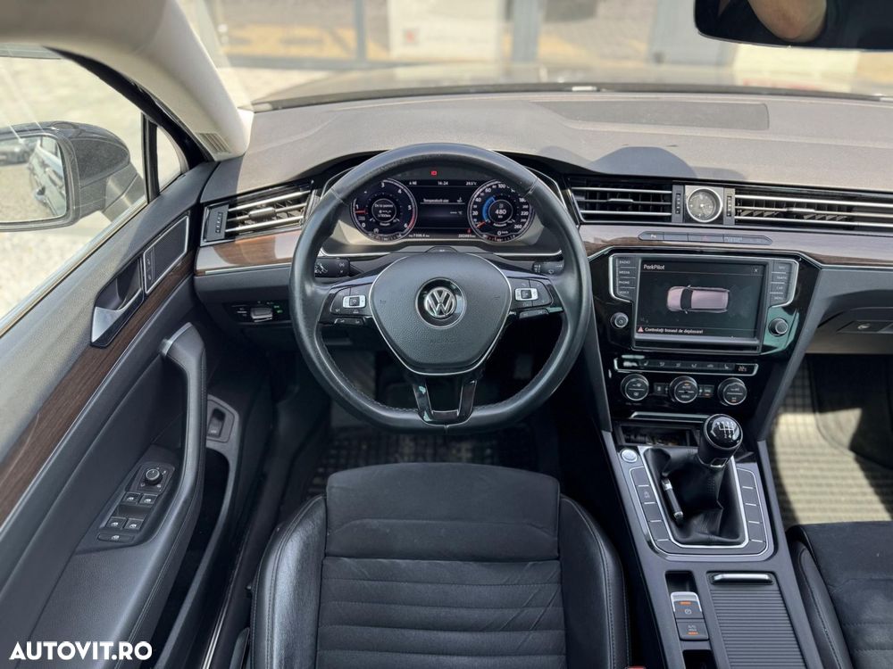 Volkswagen Passat - 7