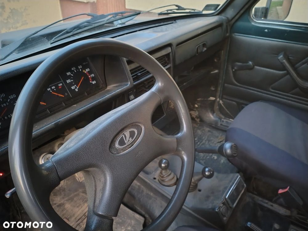 Lada Niva - 4