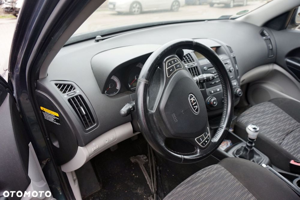 KIA CEED I 5D HB 2007 E2 1.6 CRDI D4FB 90KM S717 ZIELONY na części - 10