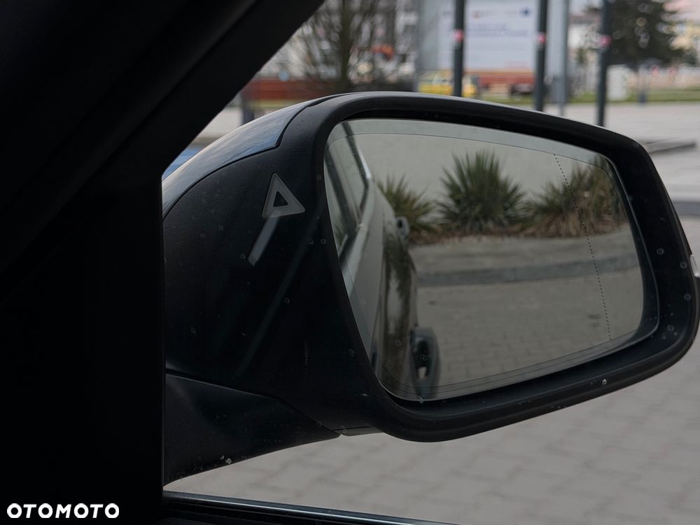 BMW Seria 3 328i Luxury Line - 33