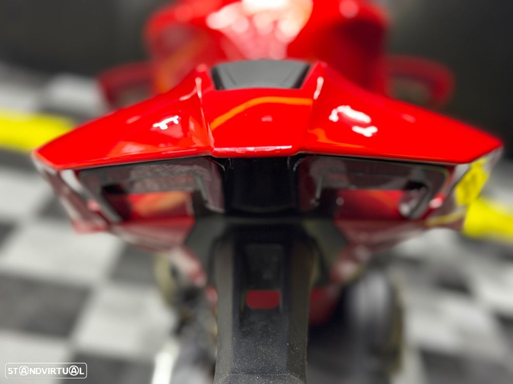 Ducati Streetfighter Street Fighter V4 - 14