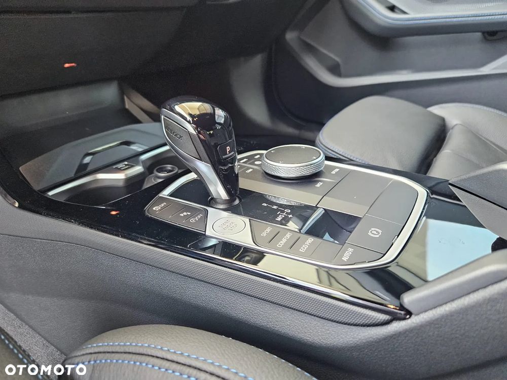 BMW Seria 2 218i - 17