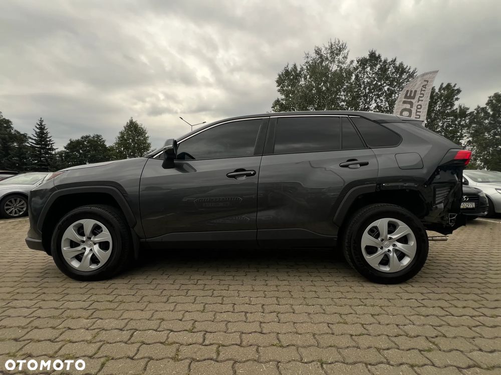 Toyota RAV4 - 6