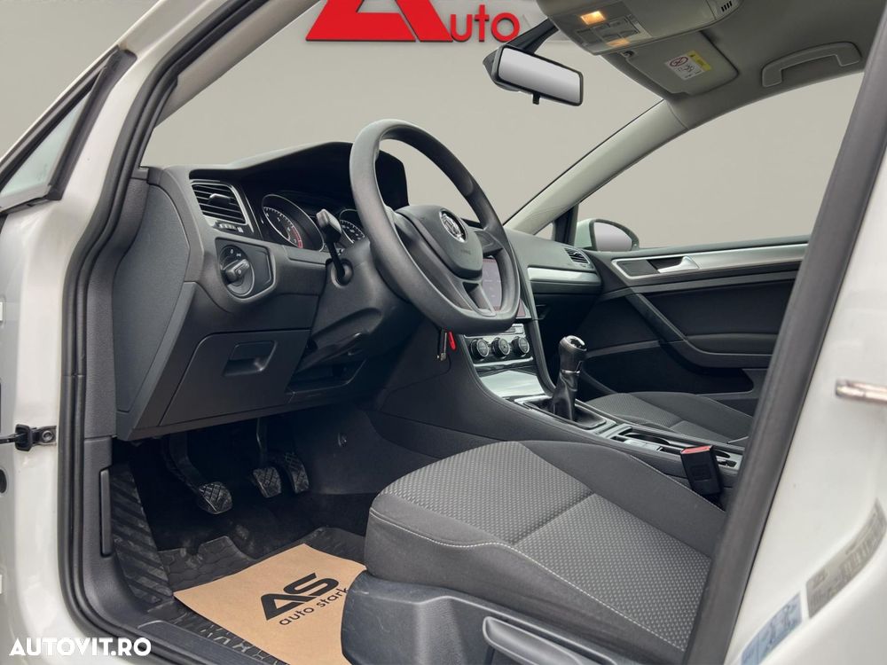 VOLKSWAGEN Golf 2020 — imagine 3