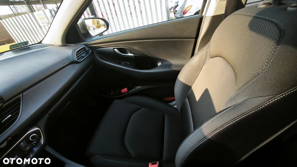 Hyundai i30 1.4 T-GDI GPF Comfort DCT - 11