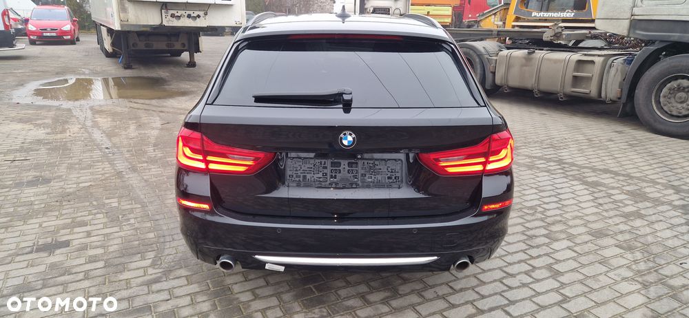 BMW Seria 5 525d Luxury Line sport - 6