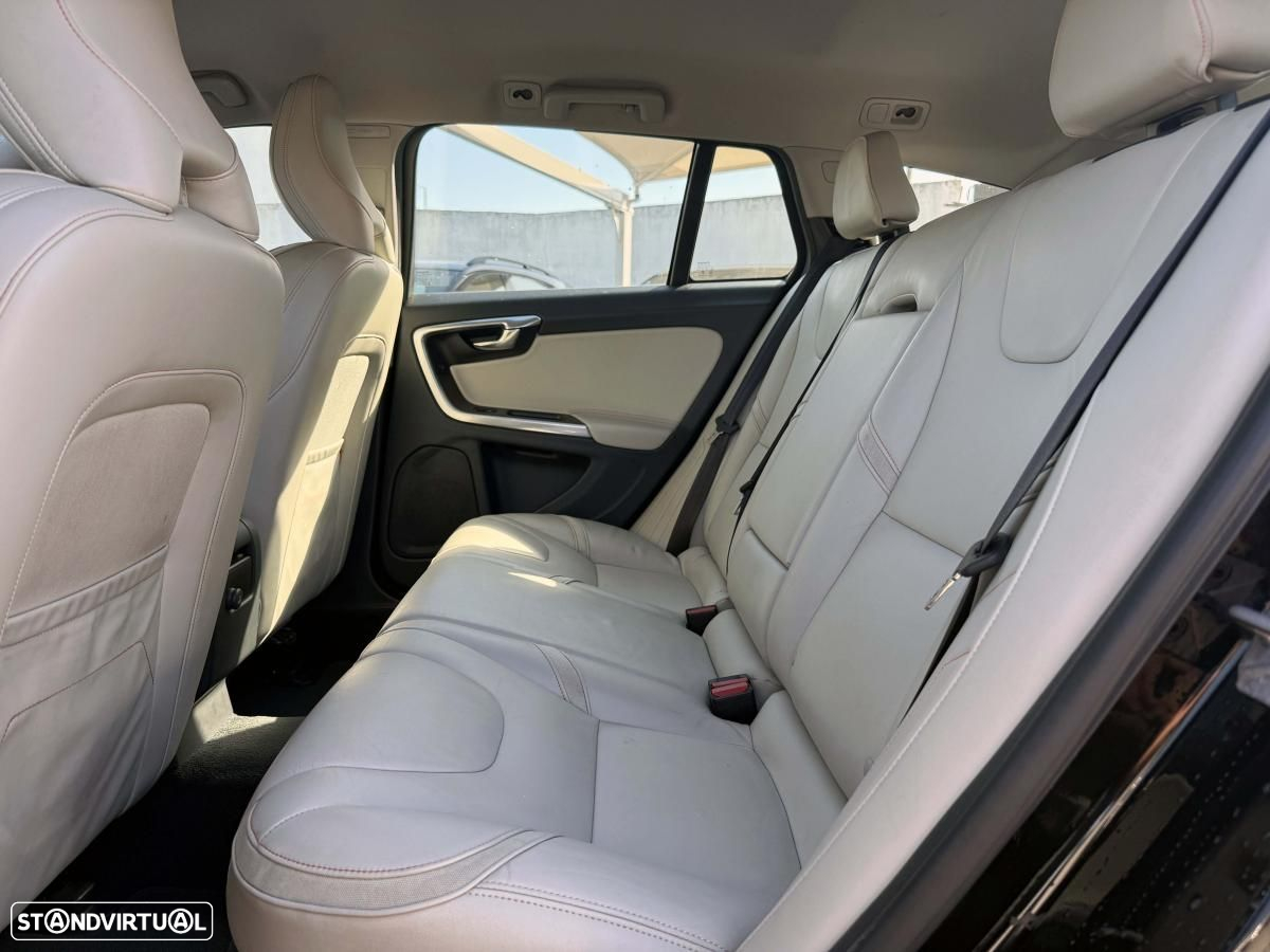 Volvo V60 2.0 D2 VOR Geartronic - 16