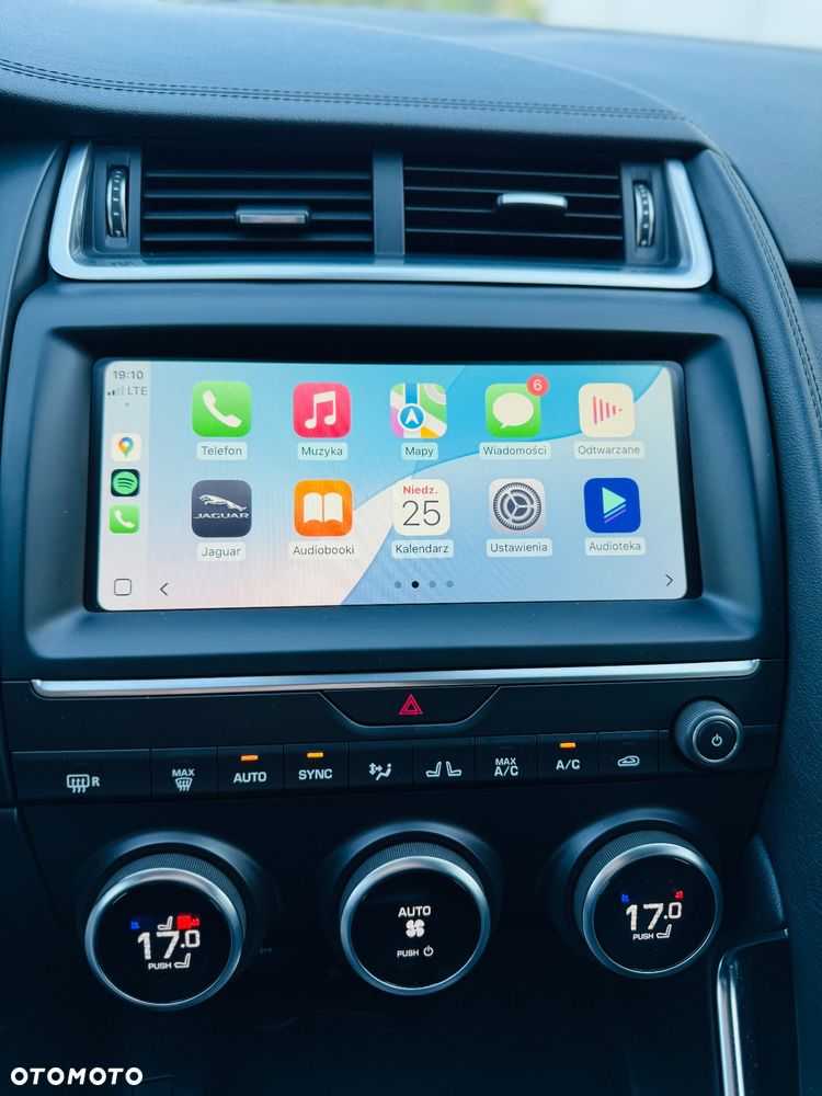 Jaguar E-Pace 2.0 i4P AWD R-Dynamic S - 10