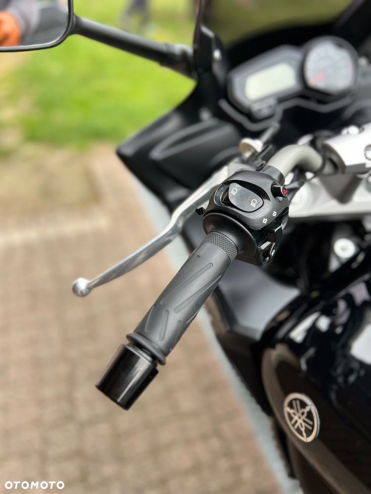 Yamaha FZ6 - 18