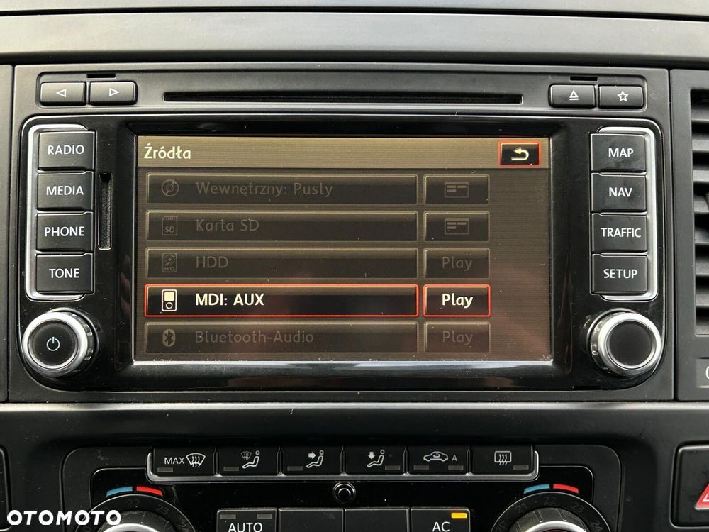 Volkswagen Multivan - 32