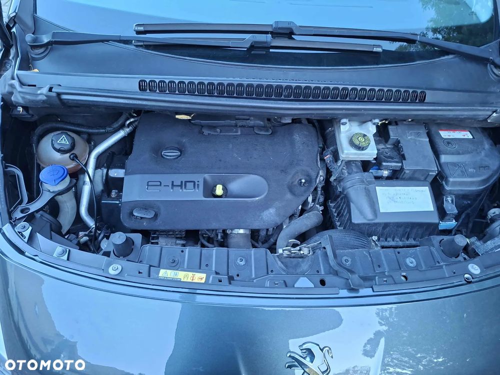 Peugeot 3008 2.0 HDi Allure - 16