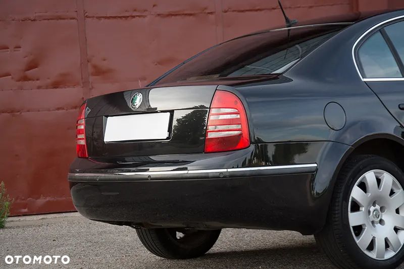 Skoda Superb 2.8 V6 Elegance - 16