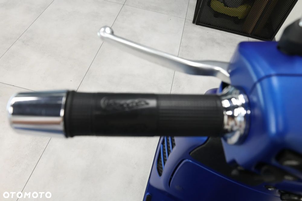 Vespa GTS - 18