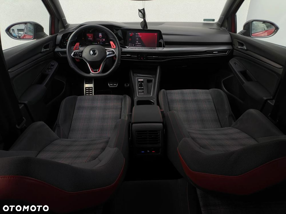 Volkswagen Golf VIII 2.0 TSI GTI DSG - 32