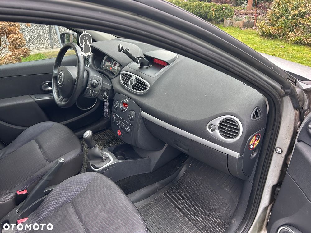 Renault Clio 1.2 16V Authentique - 5
