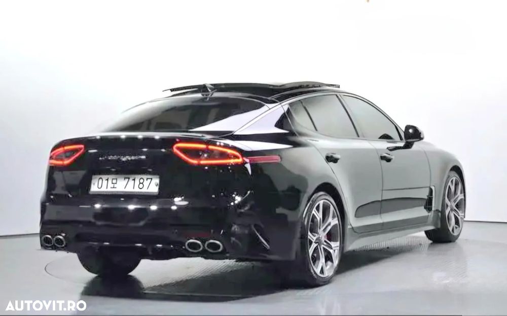 Kia Stinger 2.0 T-GDI GT Line - 3