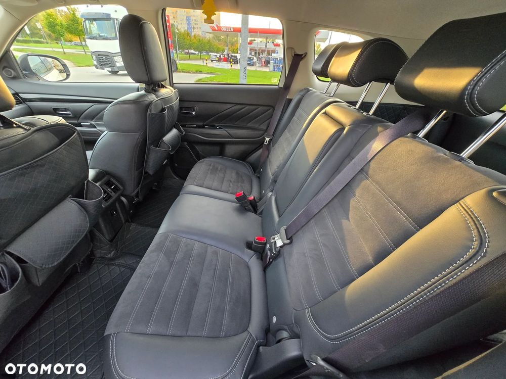 Mitsubishi Outlander - 20
