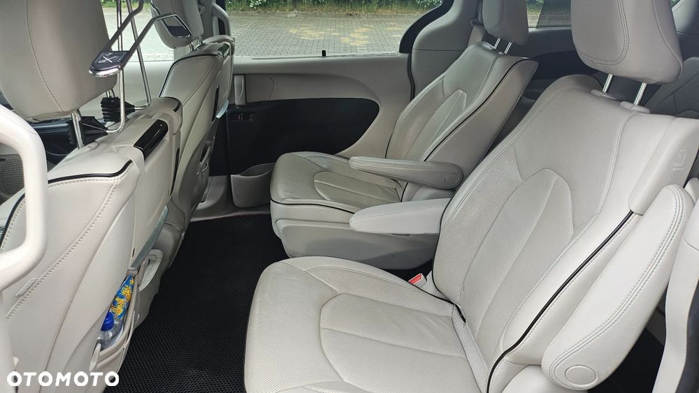 Chrysler Pacifica - 10