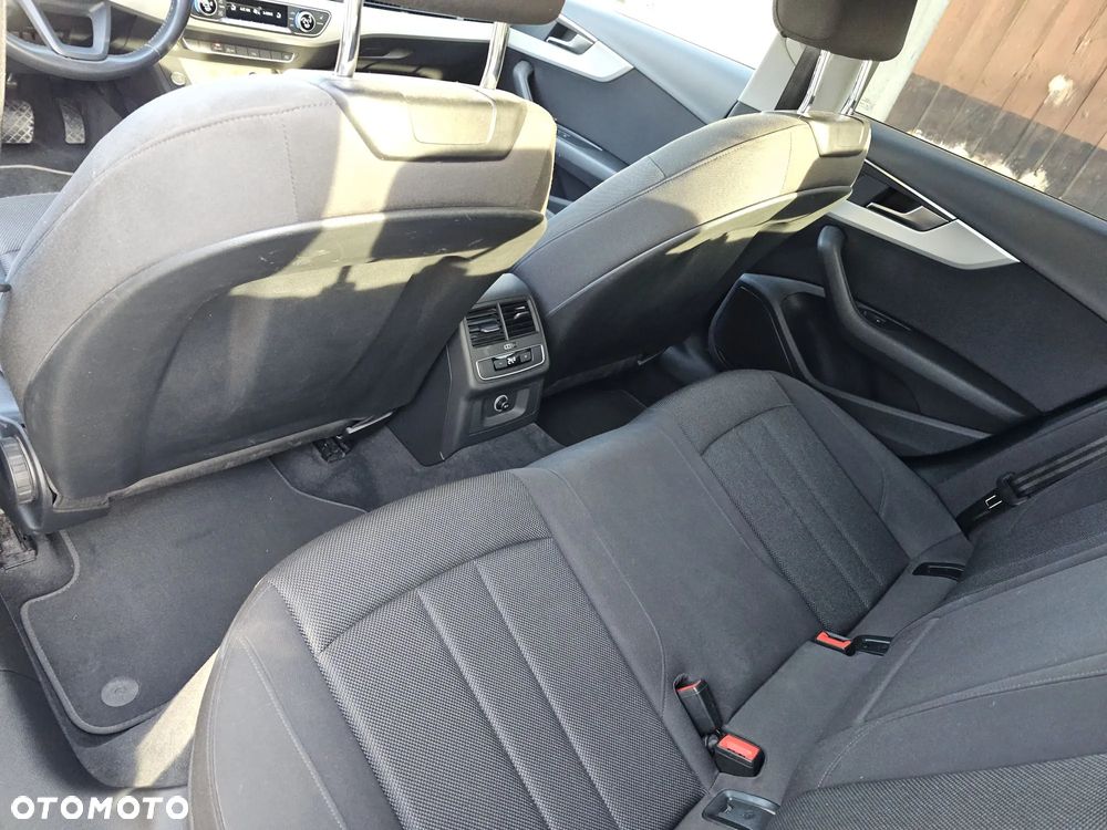 Audi A4 Limousine 1.4 TFSI S tronic - 4