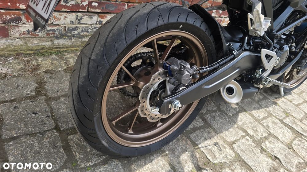 Honda CB - 22