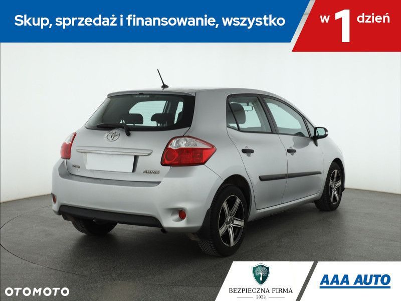 Toyota Auris - 7