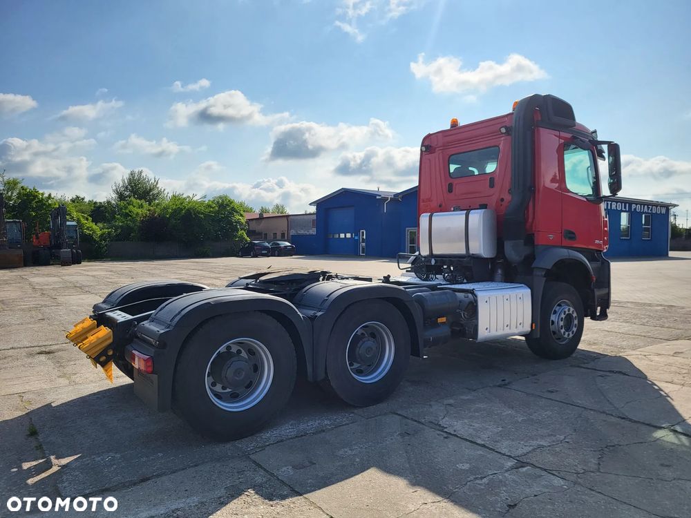 Mercedes-Benz Arocs 2645 6x4 budowlany DMC 66 ton z Niemiec - 6
