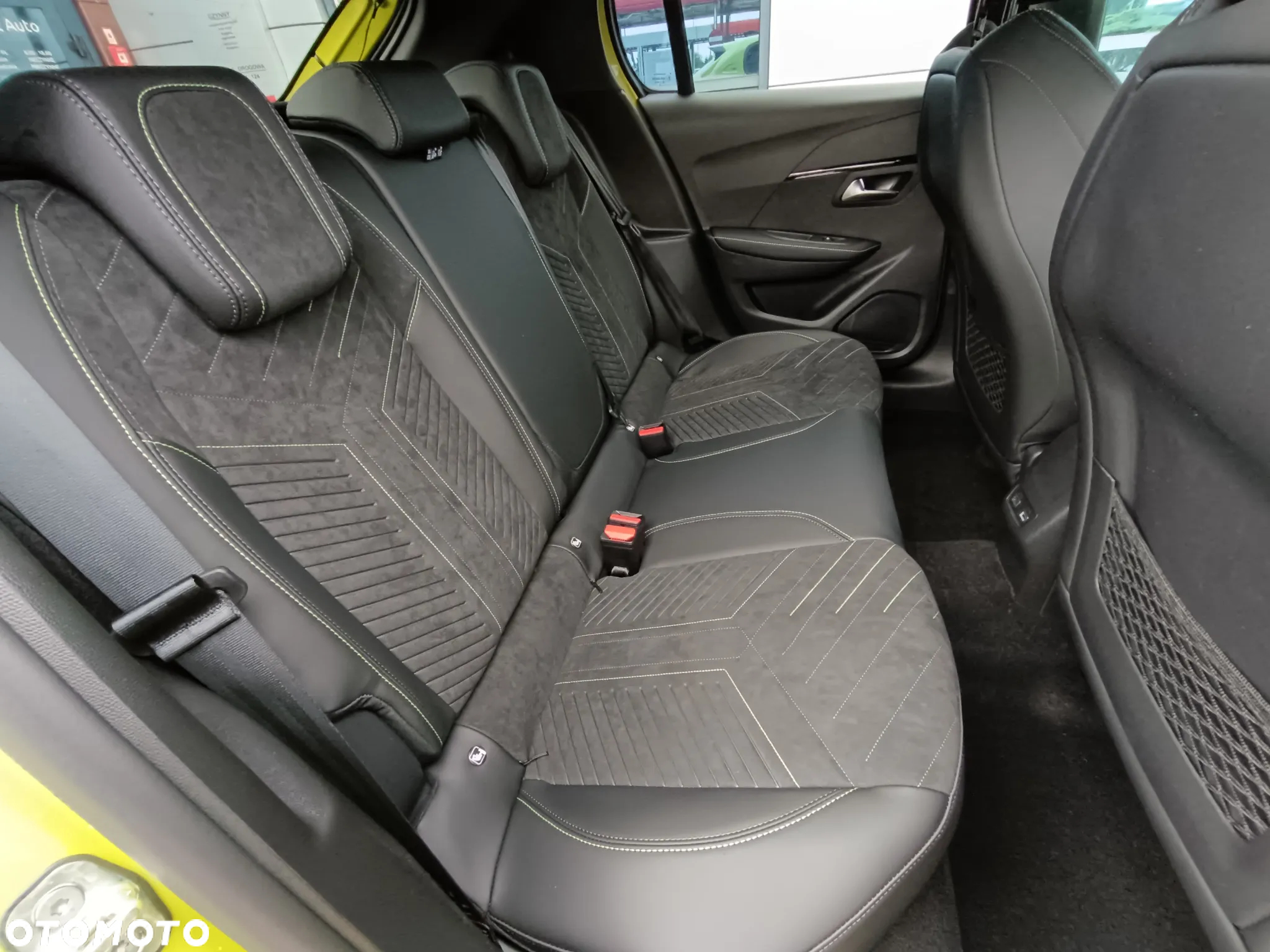 Peugeot 208 1.2 mHEV GT - 22