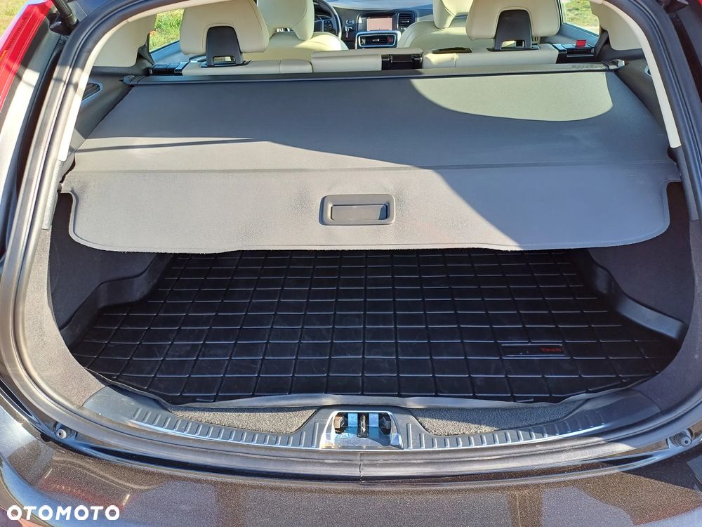 Volvo V60 T5 Drive-E Dynamic Edition (Momentum) - 10