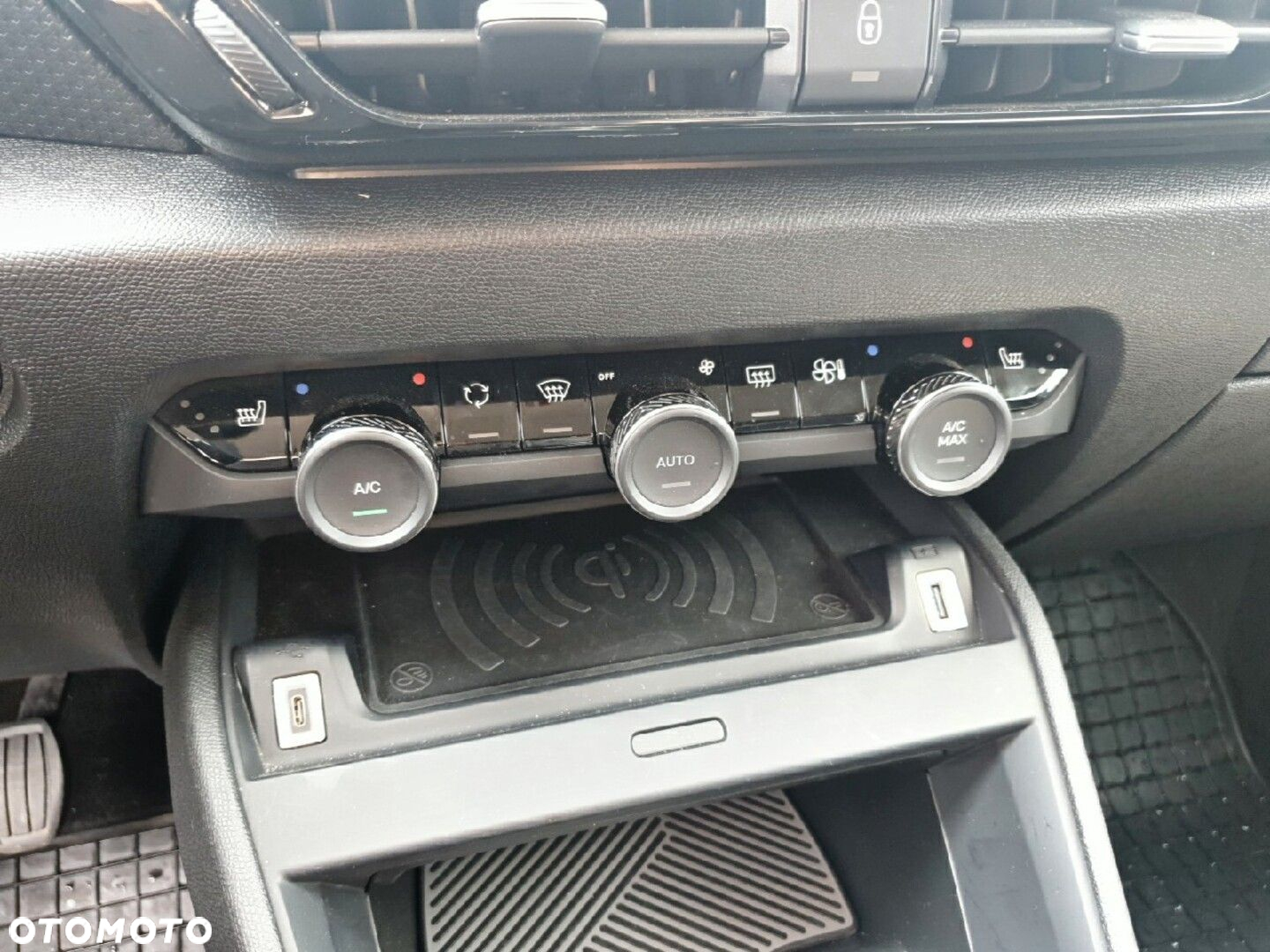 Citroën C4 1.2 PureTech Max S&S - 18