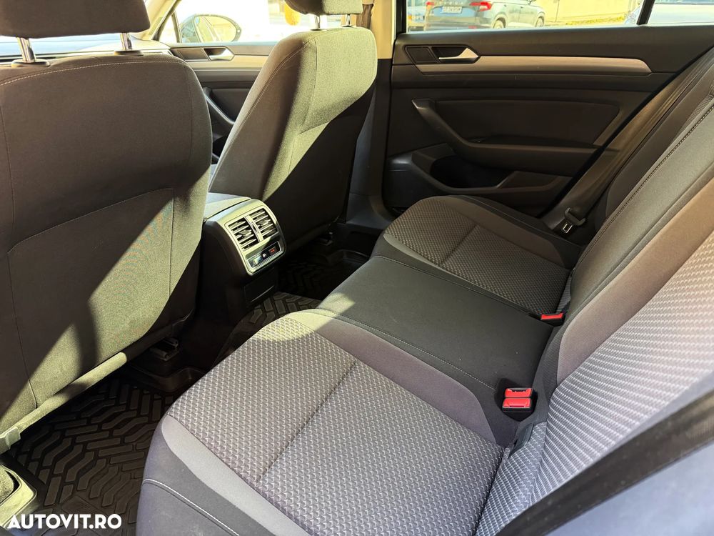 Volkswagen Passat - 9