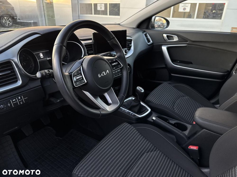 Kia Ceed 1.5 T-GDI M - 9