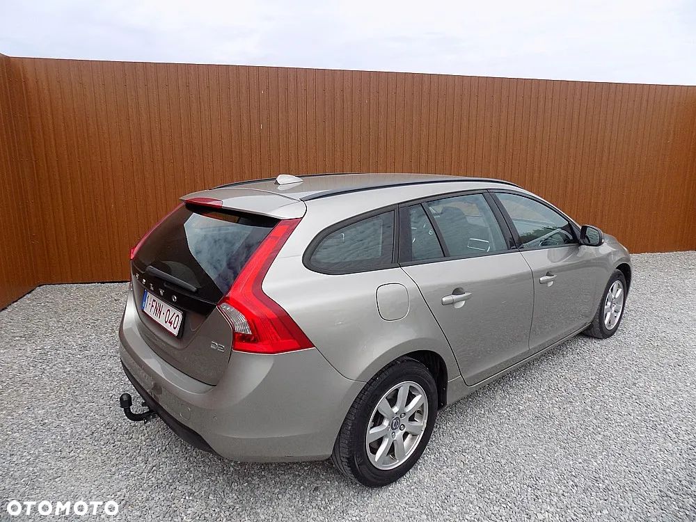 Volvo V60 D2 Kinetic - 4