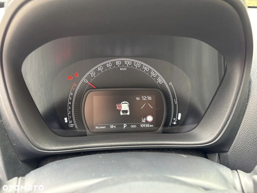 Toyota Aygo X 1.0 VVT-i Executive CVT - 16