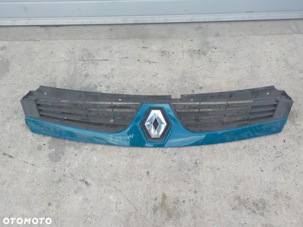RENAULT MASTER II LIFT ATRAPA GRILL - 1