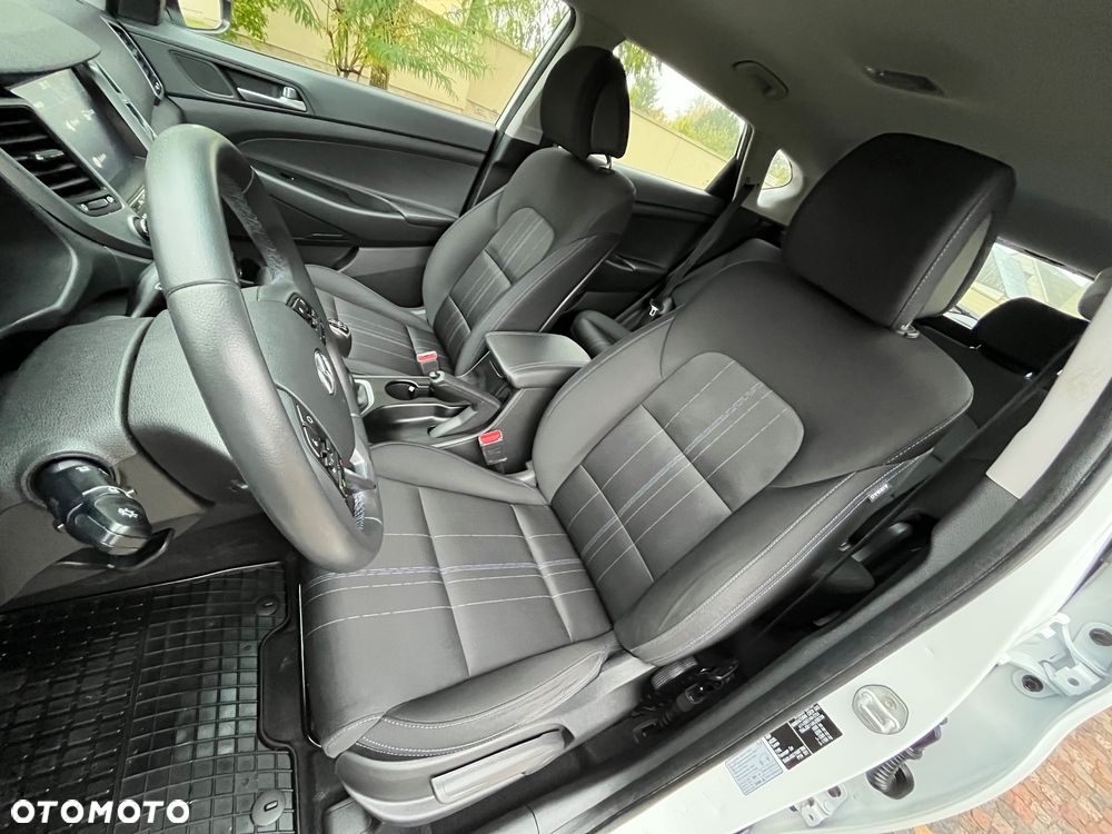 Hyundai Tucson 1.6 GDI BlueDrive Design 2WD - 24
