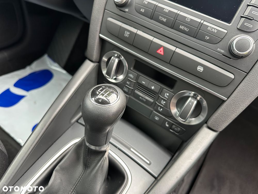 Audi A3 3-drzwiowe 1.6 Ambiente - 20
