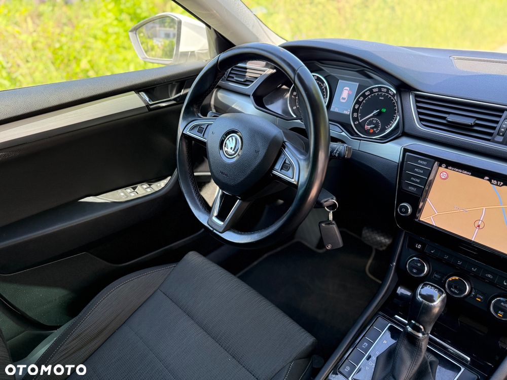 Skoda Superb 2.0 TDI DSG Style - 16