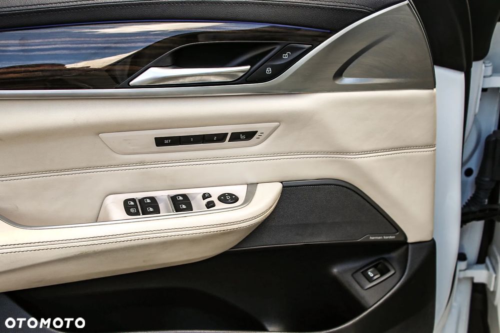 BMW 6GT 640i xDrive Sport Line - 32