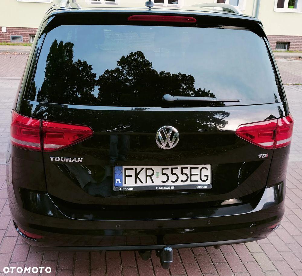 Volkswagen Touran - 4